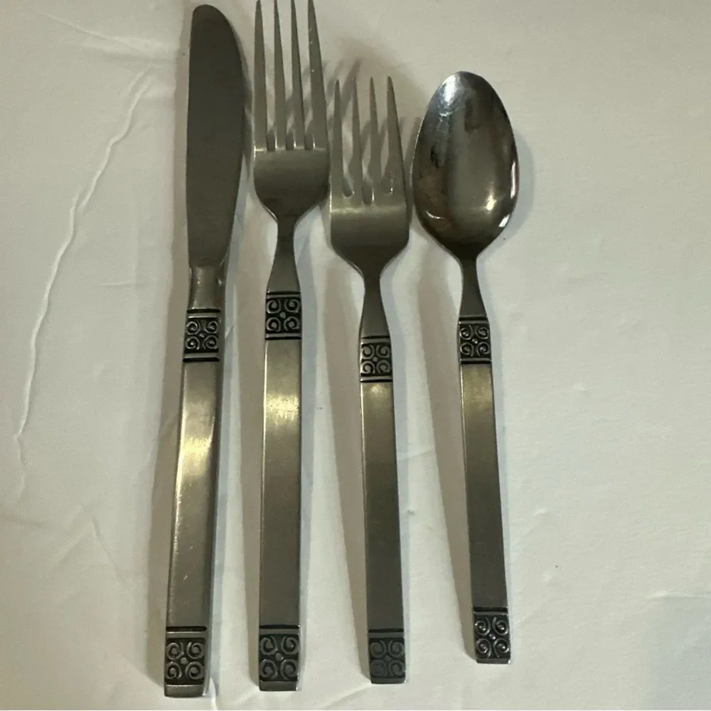 VTG Ecko Eterna Gemini Stainless Steel Flatware 4 Pc Set 1 Knife 2 Fork 1‎ Spoon